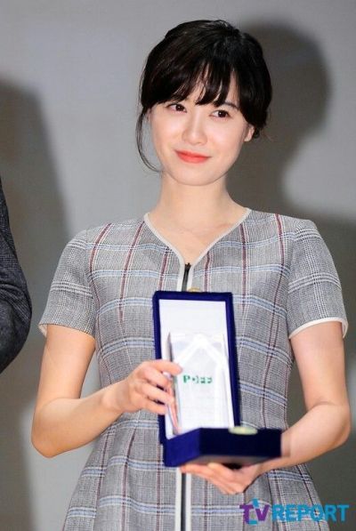 Foto Cantik Aktris Korea Ku Hye Sun 25